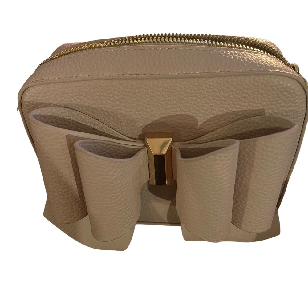 Crossi bow bag in blush Taupe with gold hardware